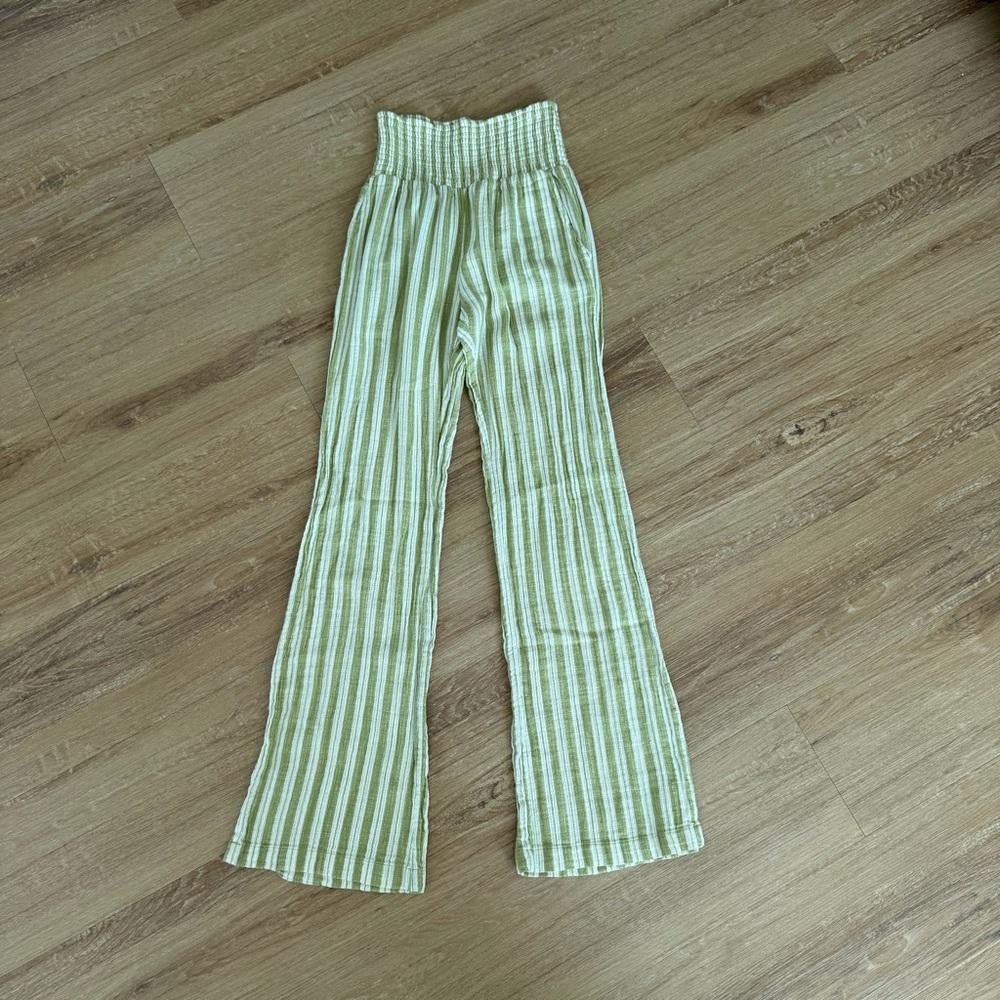 Billabong Green & White Textured Smocked Fabric Pants